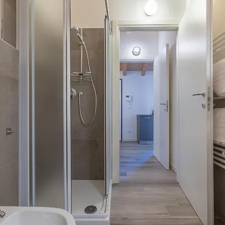 Guesthost - Casa Maserati - Lovely & Comfortable Bologna