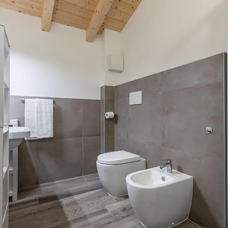 Guesthost - Casa Maserati - Lovely & Comfortable Appartement Bologna