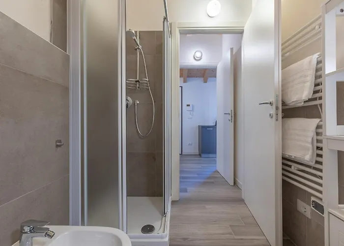 Guesthost - Casa Maserati - Lovely & Comfortable Bologna