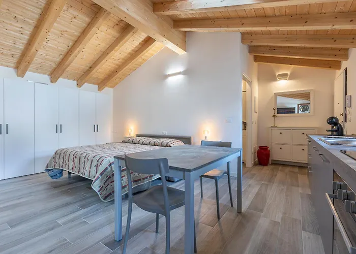 Guesthost - Casa Maserati - Lovely & Comfortable Bologna
