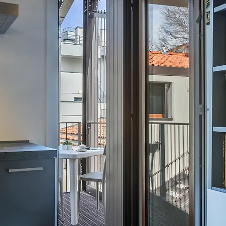 Guesthost - Casa Maserati - Lovely & Comfortable Apartamento Bolonha
