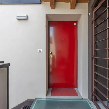 Guesthost - Casa Maserati - Lovely & Comfortable Apartamento Bolonha