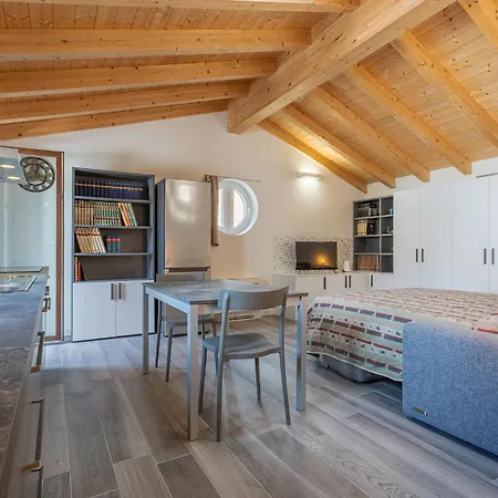 Guesthost - Casa Maserati - Lovely & Comfortable